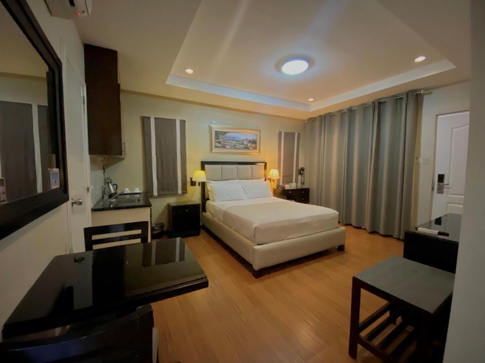 ปริซึ่ม โฮเต็ล - อพาร์ทเท็ลล์ Hotel อังเฮเลส ภายนอก รูปภาพ